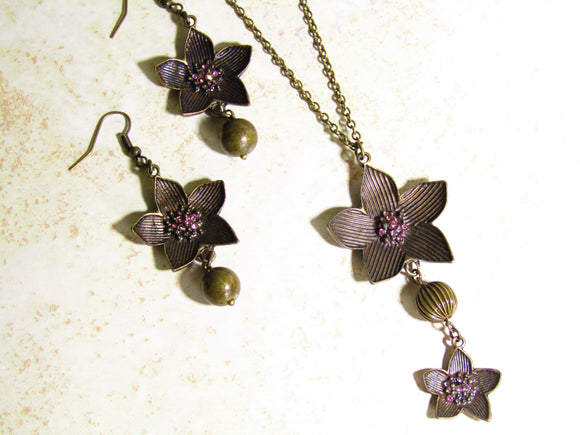 Antique Gold Flower Necklace and Earrings